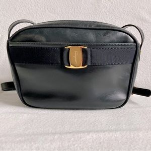 *sale* Vintage Ferragamo Crossbody Purse Dark Navy Black